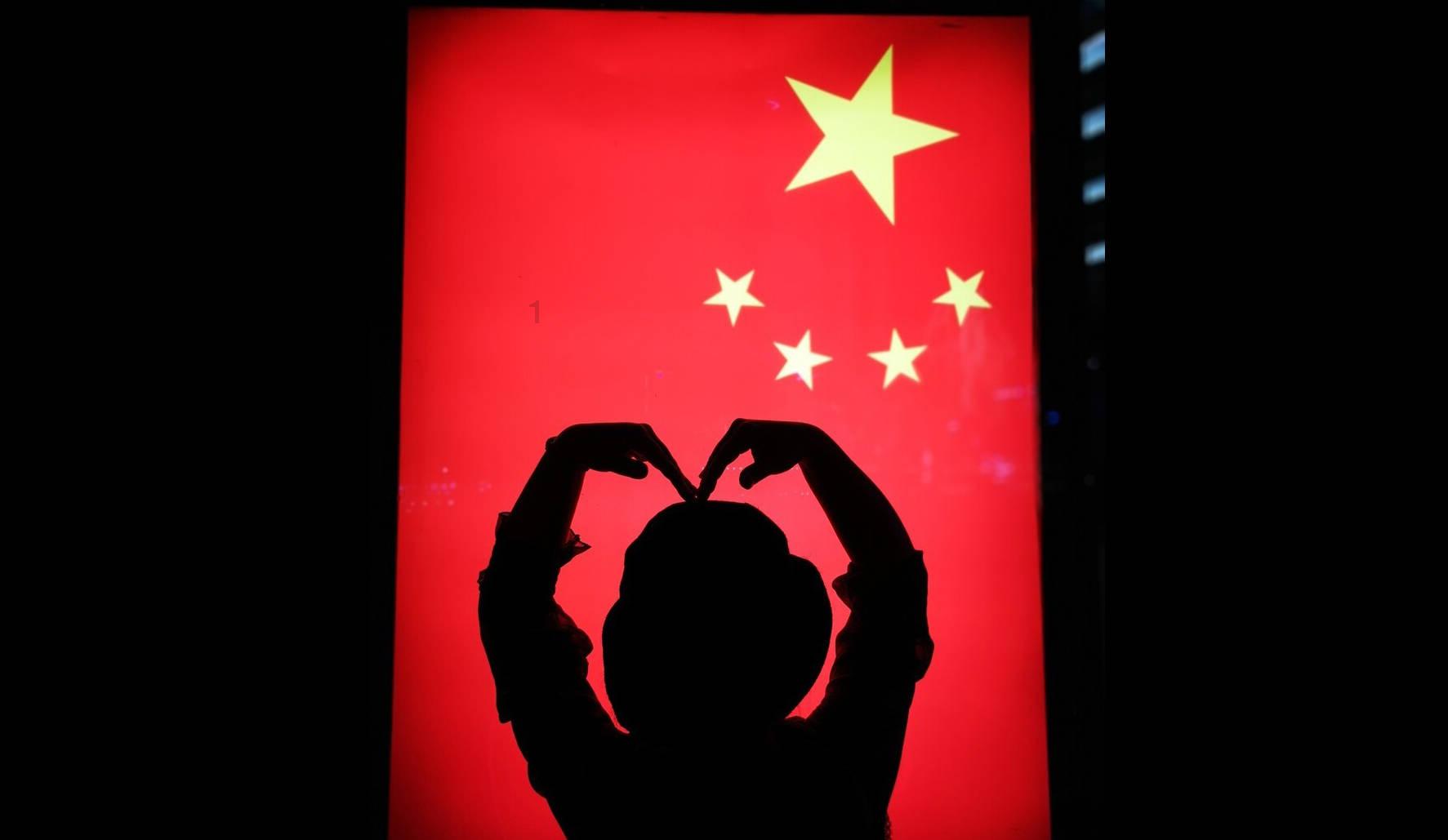 女主腰上有个洞是哪部电影？游戏画面