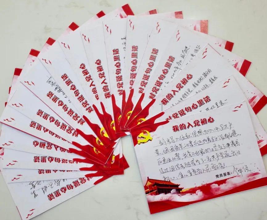 傅雷读书不用心,被母亲在肚脐点蜡烛,“棍棒教育”成就一代才子
