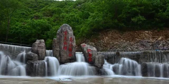 旋转的圆球